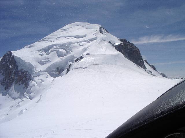 Dme du Goter, face au sommet du Mont Blanc (74).